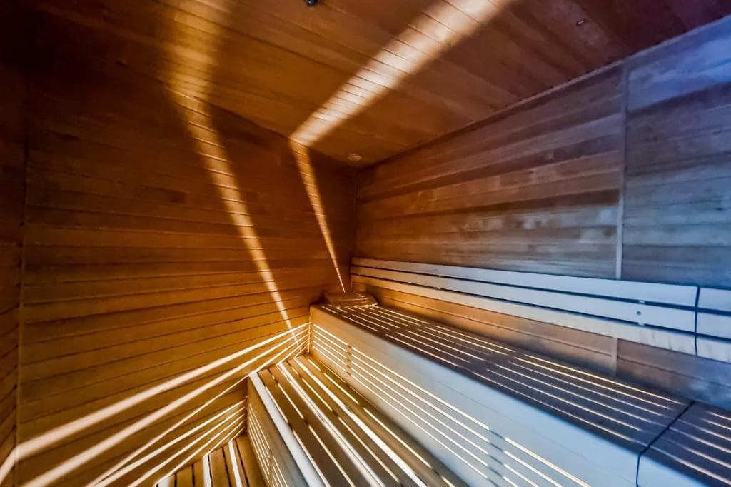 Sauna drewniana w strefie wellness Hanza Tower